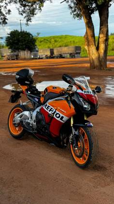 HONDA CBR 1000RR REPSOL 